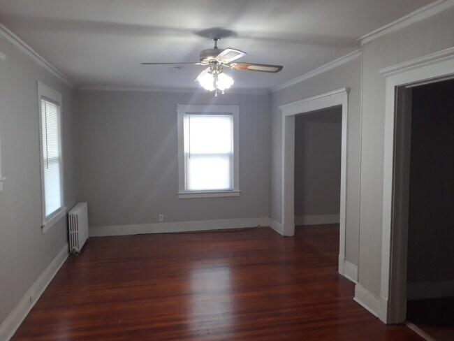 Building Photo - 25 Thomaston St