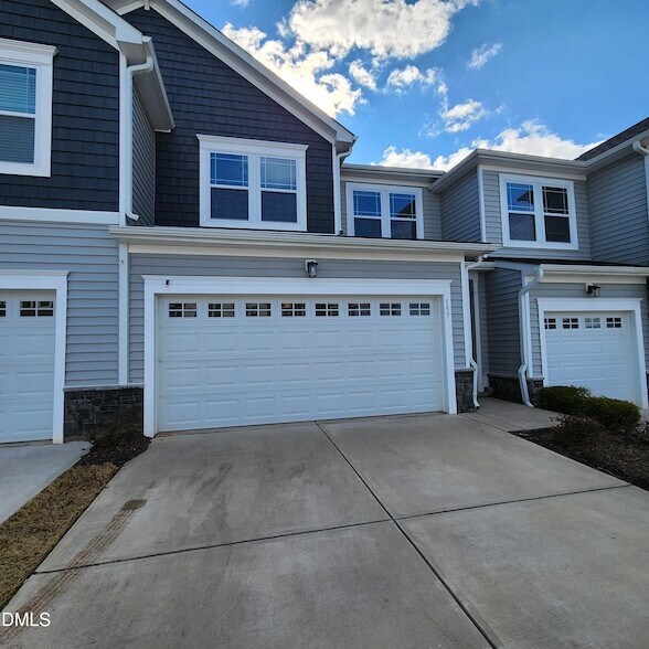 Building Photo - 157 Roebuck Ln