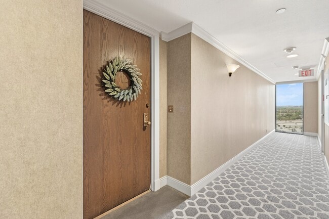 Foto del edificio - 14 Greenway Plz