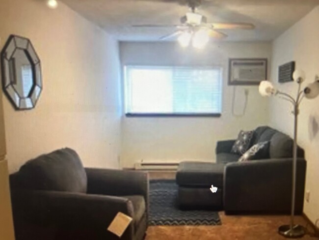 Foto del edificio - Weida Apartments – 500 N River Rd