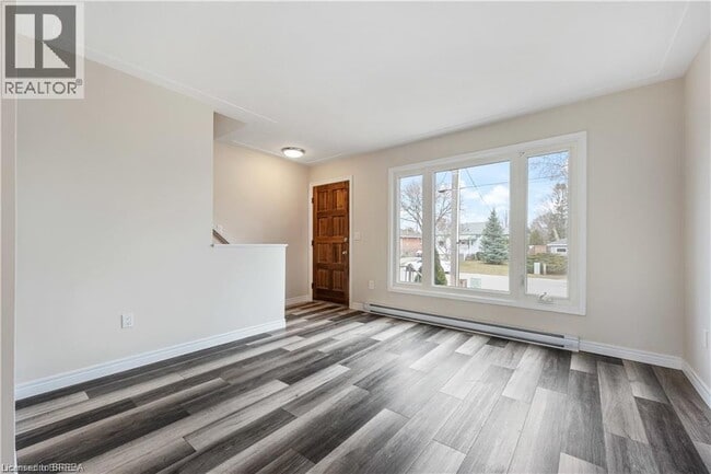 Building Photo - 30 Rowanwood Ave