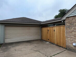 Building Photo - 18015 Heaton Dr