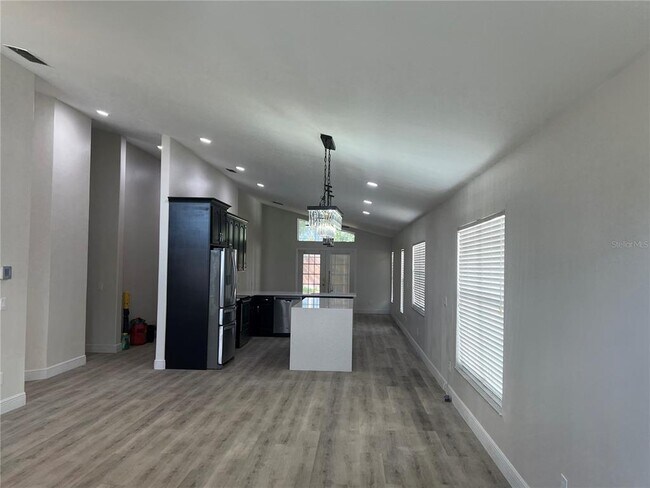 Foto del edificio - 2825 Rollman Rd