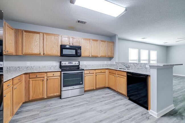 Foto del edificio - Spacious & Beautifully Maintained 5BR/3BA ...