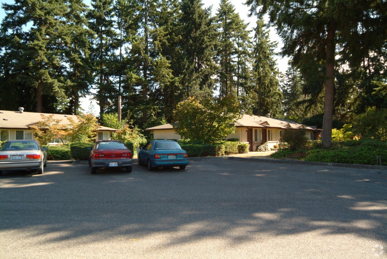 Building Photo - Forest Hills Apartments