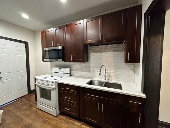 Foto del edificio - 7929 S St Lawrence Ave