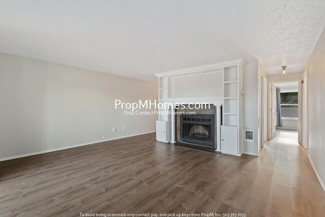 Building Photo - Beautiful Condo Living in the Heart of Tualatin! DEPOSIT SPECIAL