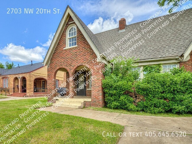 Foto del edificio - Adorable Tudor in Crestwood!