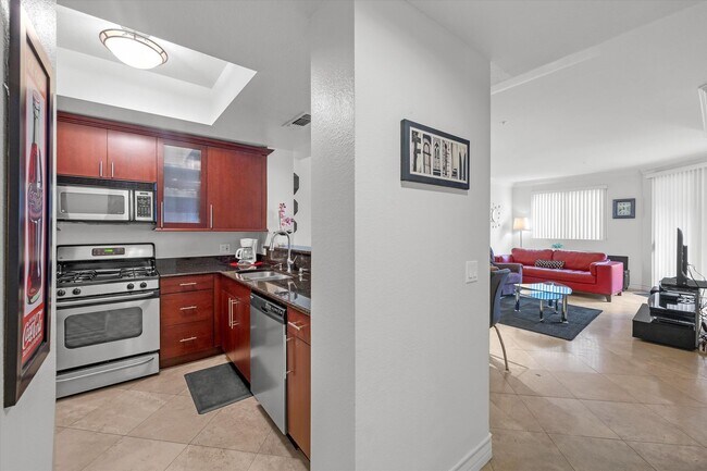 Foto del edificio - Meridian Luxury Condo in Resort Community ...
