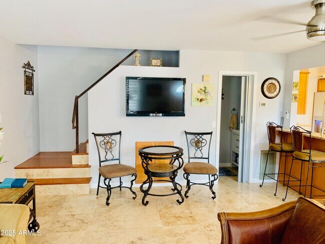 Foto del edificio - 14256 N Boxwood Ln