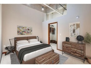 Building Photo - 730 N Washington Ave