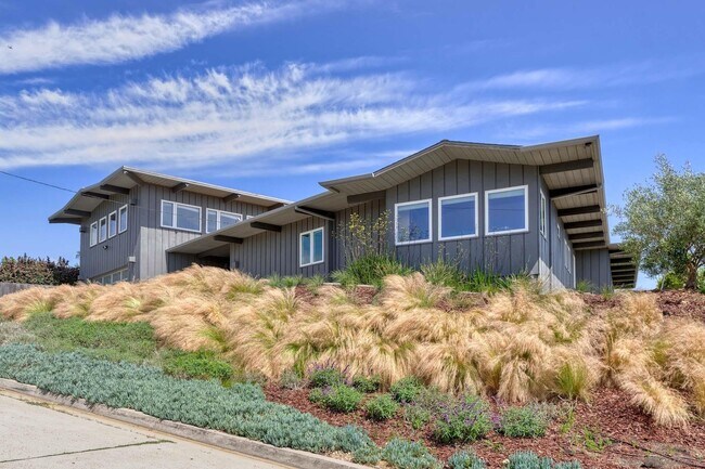 Foto del edificio - 887 La Jolla Rancho Rd