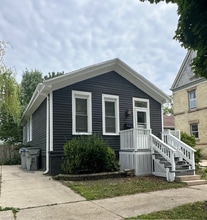Building Photo - 310 W Scott St