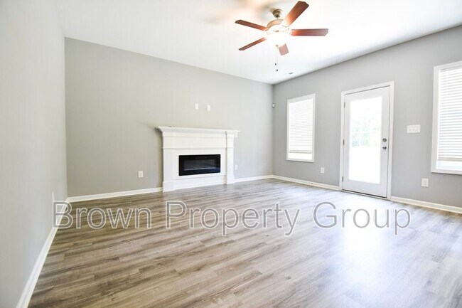 Building Photo - 240 Fieldbrook St