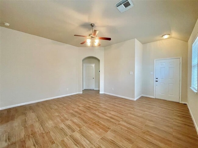 Building Photo - 26335 Longview Creek Dr