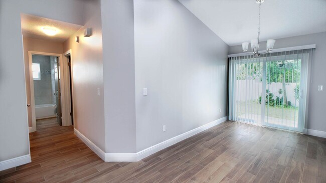 Building Photo - 1503 E Muriel St