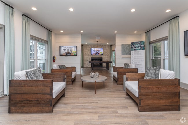Clubhouse - Sirona