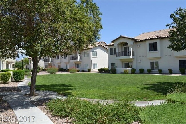 Foto del edificio - 4810 Grey Wolf Ln