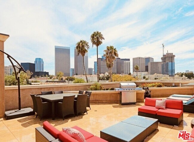 Foto del edificio - 208 S Lasky Dr