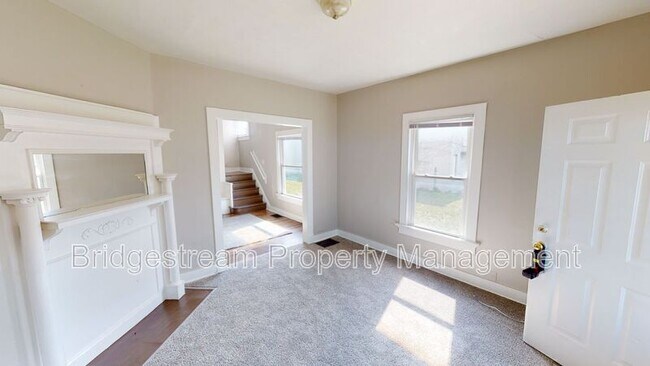 Foto del edificio - 808 Huffman Ave