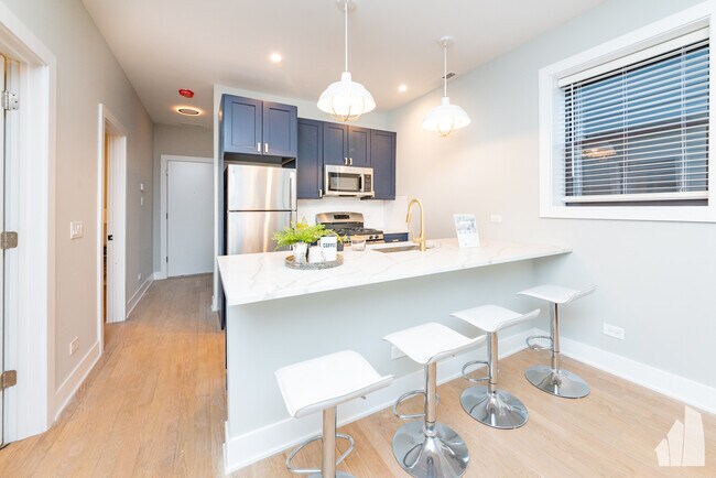 Foto del edificio - 4409 N Seeley Ave