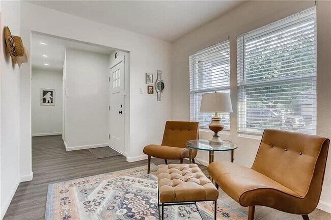 Foto del edificio - 4506 Franklin Park Dr