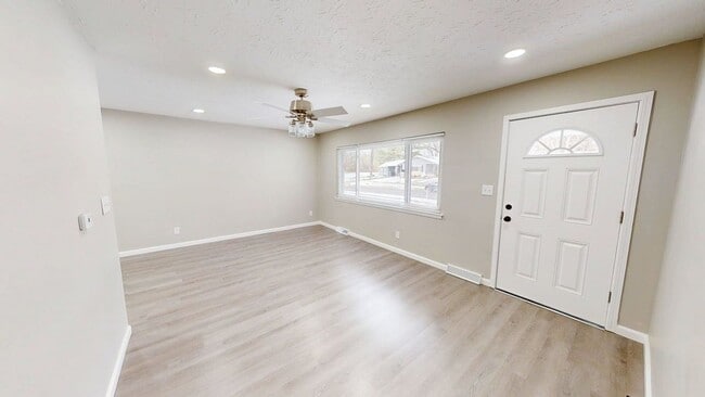 Foto del edificio - 769 Kettering Rd