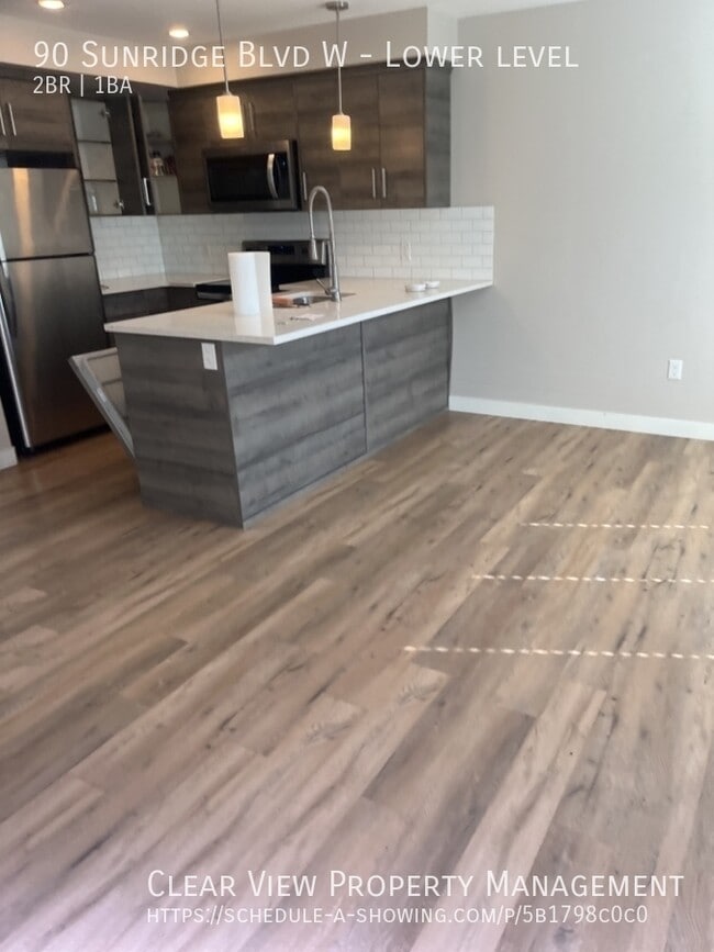 Building Photo - Amazing 2 bed, 1.5 bath condo with zero sc...