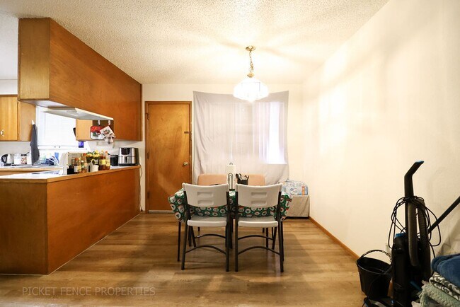 Foto del edificio - 3 bedroom Apartment in Loveland! MOVE-IN SPECIAL!