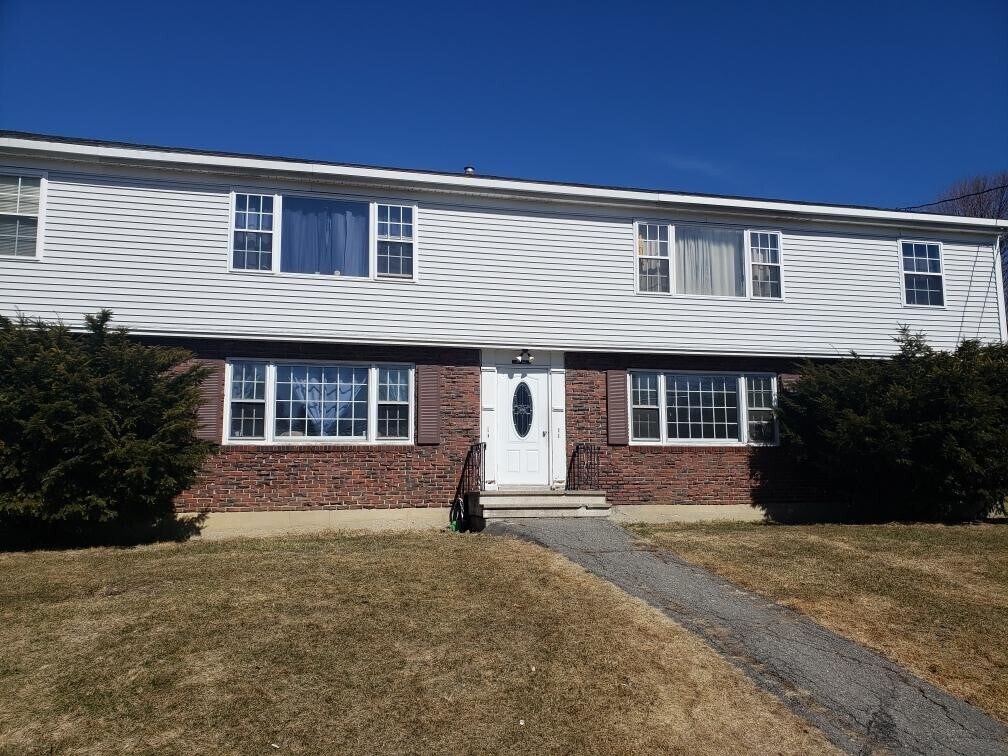 Front Entrance - 355 Maple St