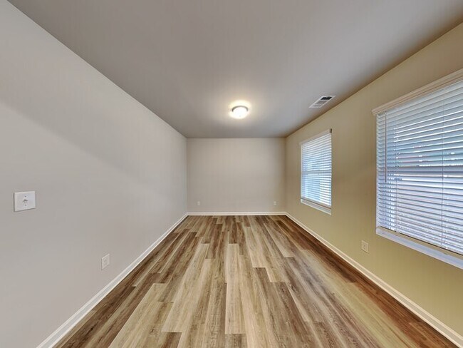 Foto del edificio - 15 Blake Ave