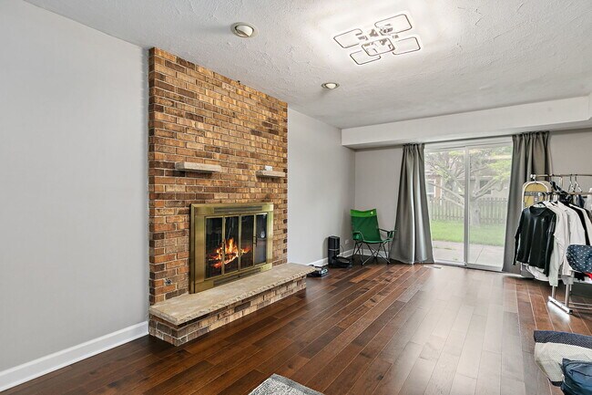 Foto del edificio - 121 Millis Ln