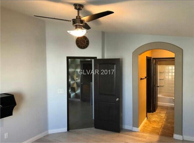 Foto del edificio - 9339 Square Dance Pl