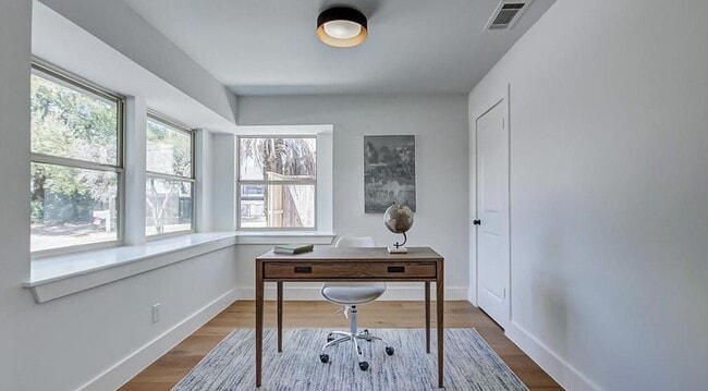 Building Photo - 2630 Bandelier Dr