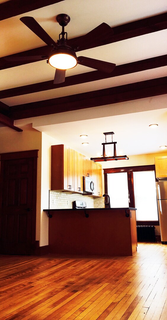 Building Photo - 411 Colchester Ave