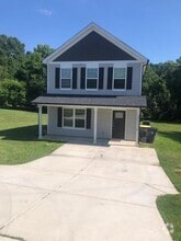 Building Photo - 2211a Ln St