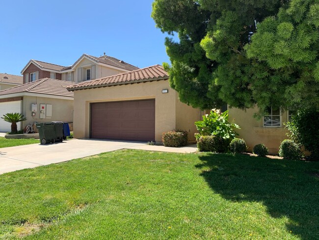 Foto del edificio - Spacious 3 Bed / 2 Bath Home in the Desira...