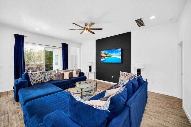 Building Photo - 348 Marcello Blvd