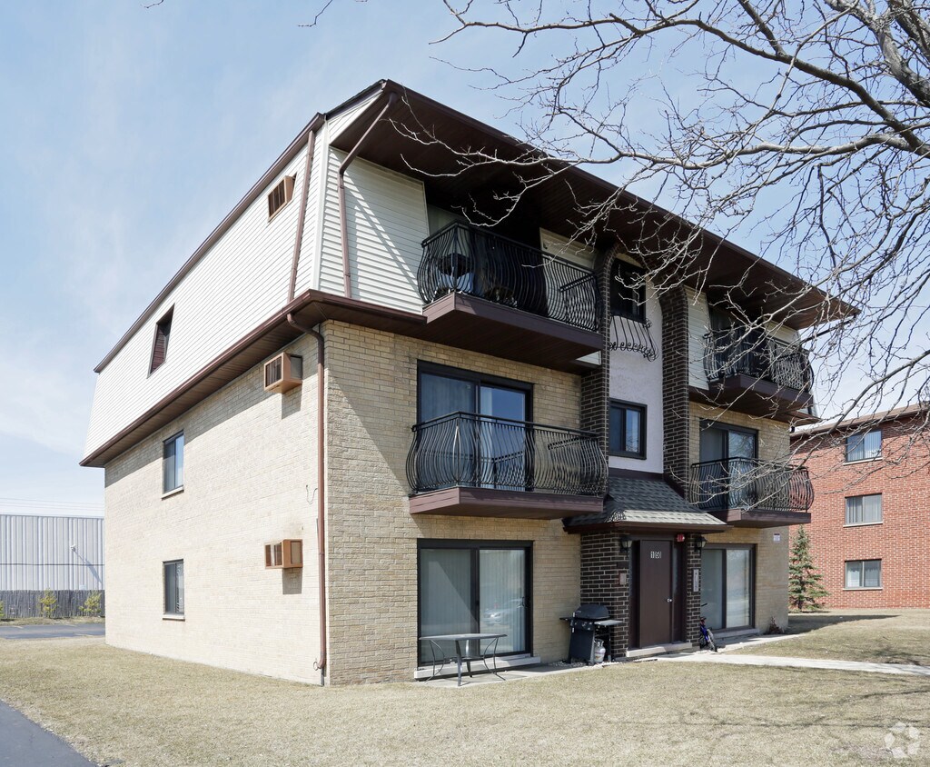 Building Photo - 1050 Judson St