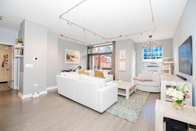 Foto del edificio - 150 W Superior St