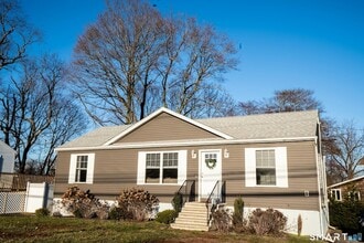 Building Photo - 348 Buckingham Ave