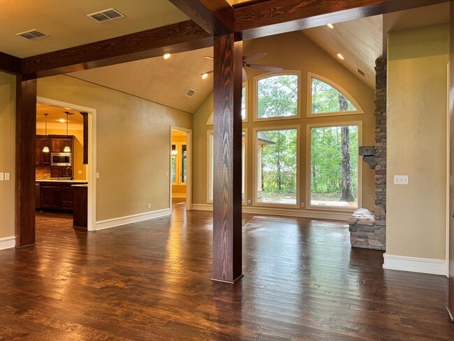 Building Photo - 21220 Gatlinburg Rd