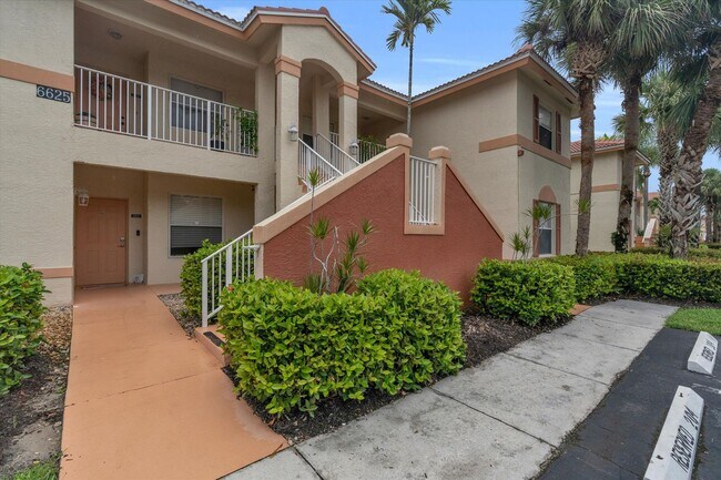 Foto del edificio - ***ANNUAL UNFURNISHED***NOW AVAILABLE***NO...