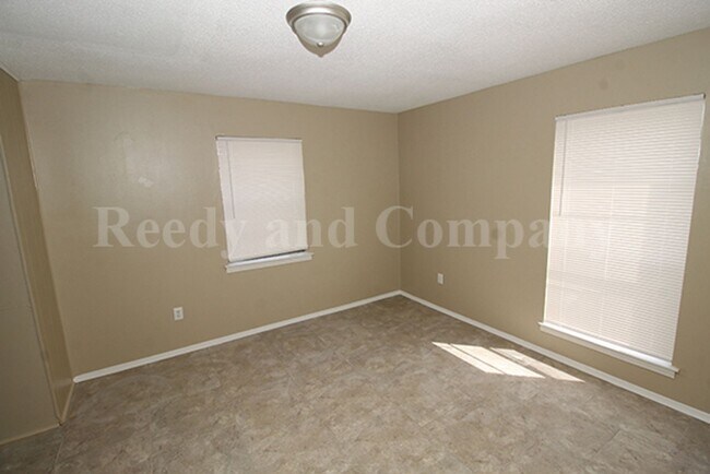 Building Photo - 1841 S Perkins Rd