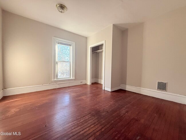 Building Photo - 31 Union St