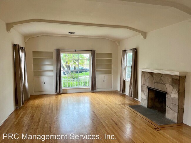 Foto del edificio - 3 br, 2 bath House - 1038 E. Angeleno Ave.