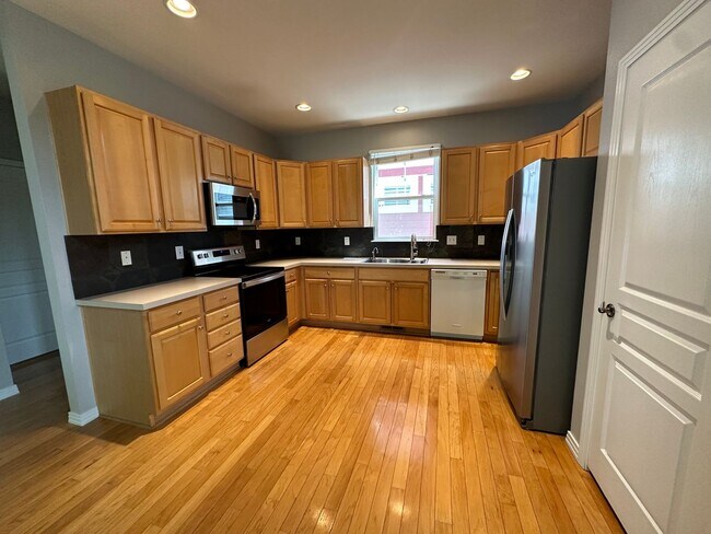 Foto del edificio - 5302 Corbett Drive