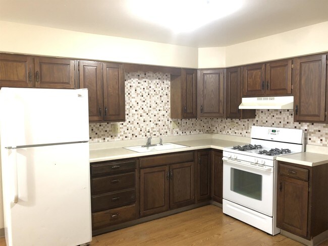 Building Photo - 303 Kathleen Dr