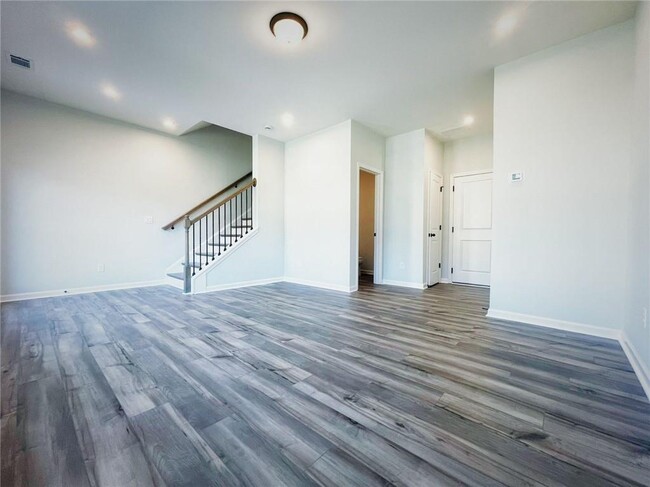 Building Photo - 2676 Whistler Wy NE