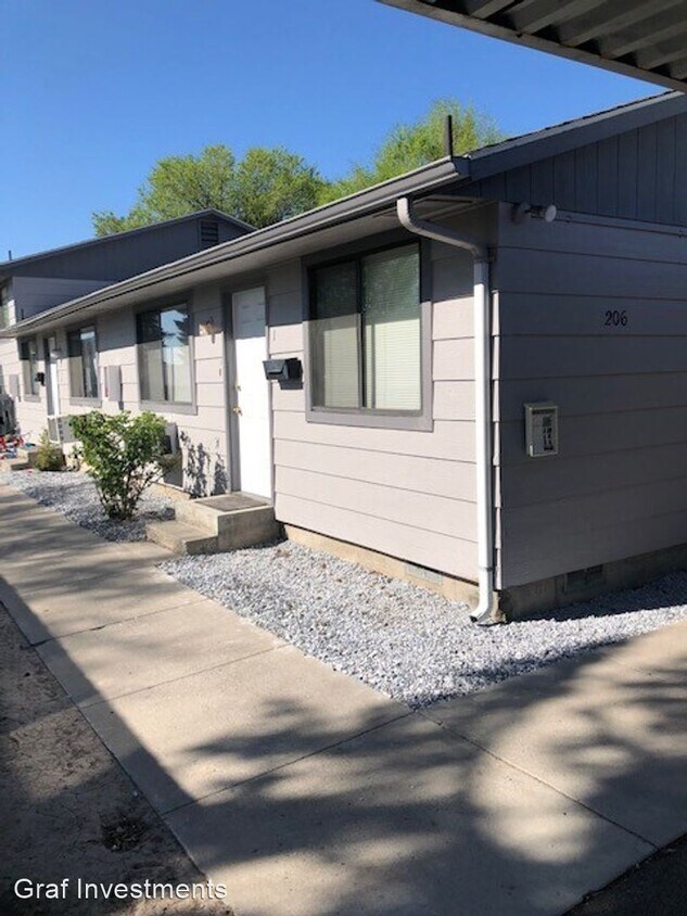 Foto principal - 206 W Yakima Ave